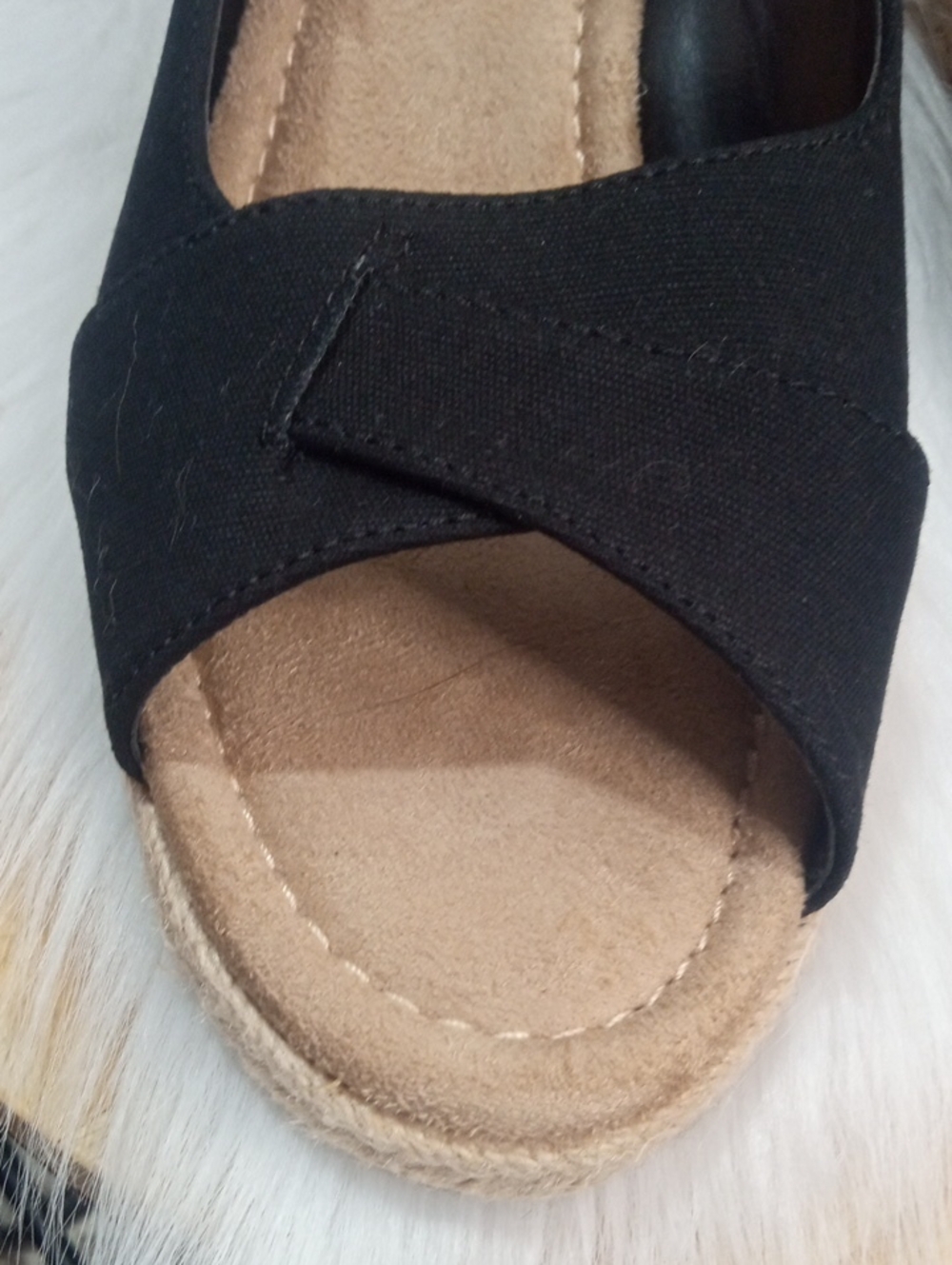 ST. JOHN'S BAY ESPADRILLES - Picture 4 of 11
